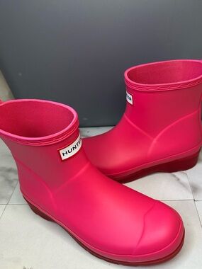 Hunter original play short waterproof rain boot pink NWOT